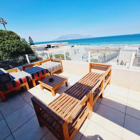 2Whitewaters Bloubergstrand Homestay Esterno foto