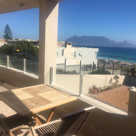 2Whitewaters Bloubergstrand Homestay Esterno foto