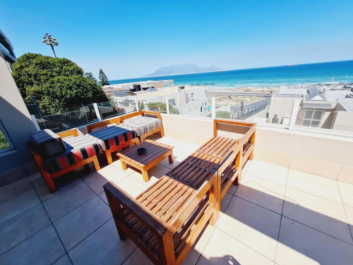 2Whitewaters Bloubergstrand Homestay Esterno foto