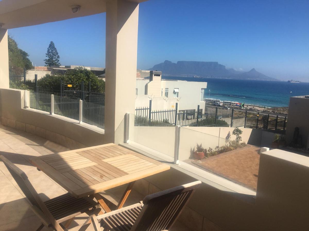 2Whitewaters Bloubergstrand Homestay Esterno foto