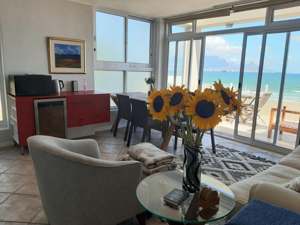 2Whitewaters Bloubergstrand Homestay Esterno foto